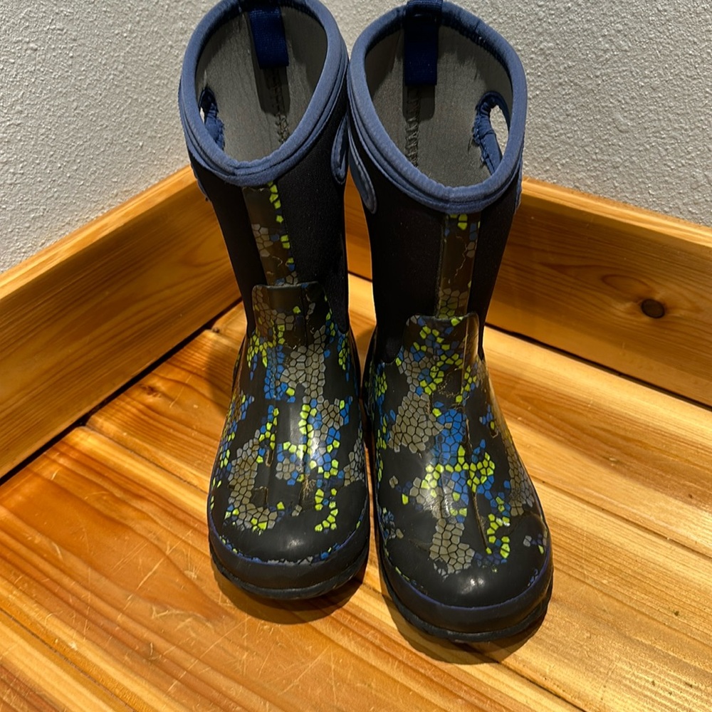 Size 2 Winter Bogs